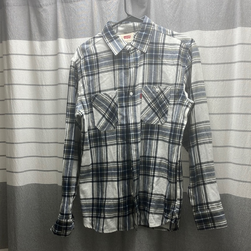 Levi’s button up